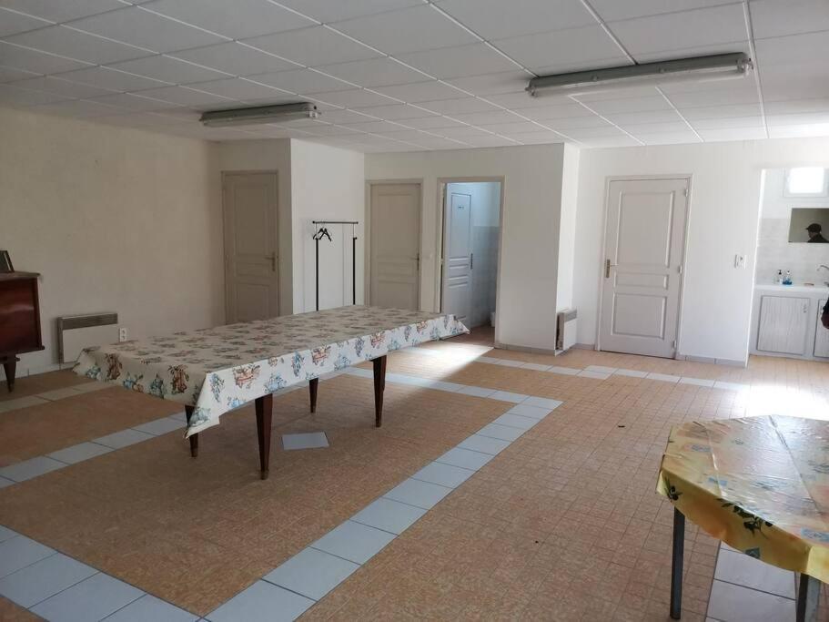 Saint-Côme-dʼOlt Maison De Campagne Avec Lac Priveヴィラ エクステリア 写真